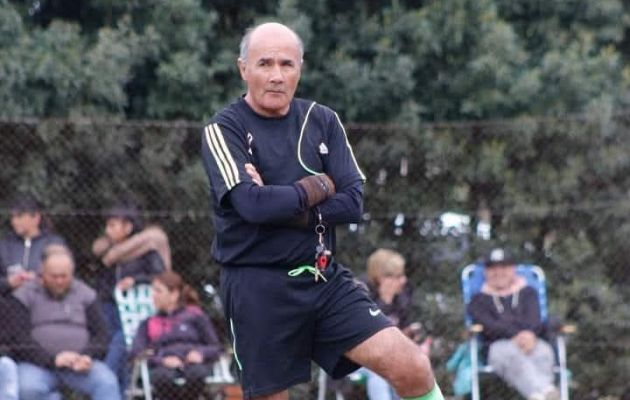Cachi Llull homenajeado por la Liga de Fútbol Infantil de San Pedro
