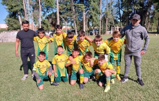 El Porvenir recibió a Juventud