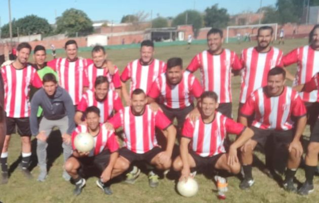 Paraná igualó con La Esperanza 