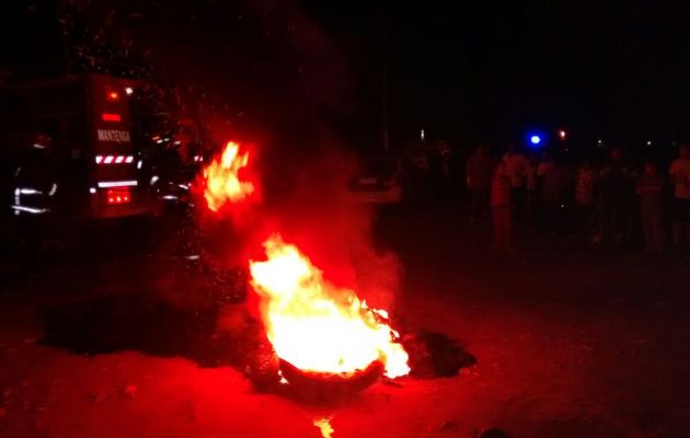 Vecinos reclamaban en barrio 291 Viviendas. Foto: Visión Regional