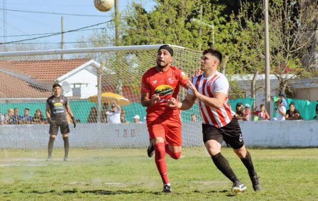Paraná, jugó un deslucido súper clásico sampedrino con Mitre pero igual va por el campeonato - Foto Natalia Cnokaert