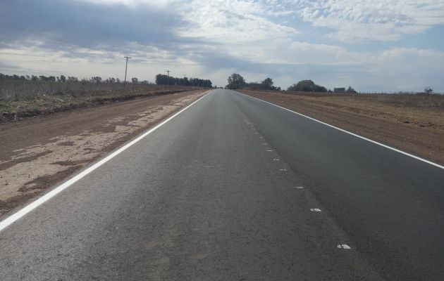 Avanzan las obras de pavimentación y señalización de la Ruta 191.