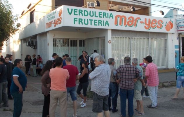 El comercio en el que asesinaron a García. Foto: Raúl Urbina/Diario el Norte