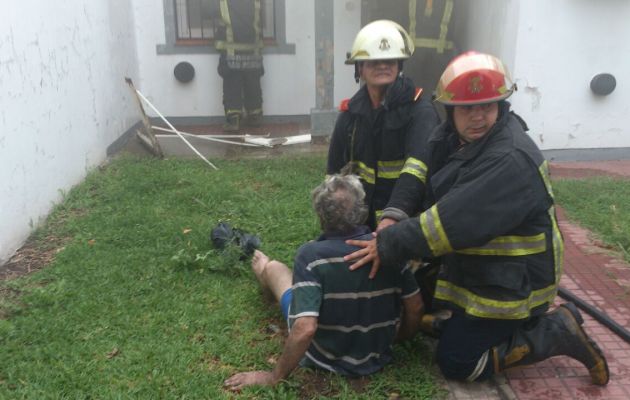 Grazziano fue el primero en ser rescatado del interior de la casa en llamas. Foto: Visión Regional
