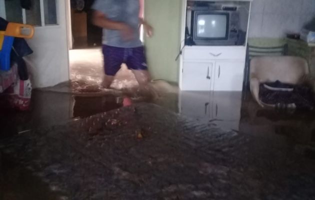 Agua en las casas del Bajo Cementerio