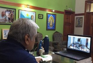 Cecilio Salazar durante la videconferencia con Kicillof e intendentes de Cambiemos