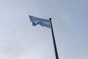 La bandera argentina volvió a flamear en el boulevard sampedrino