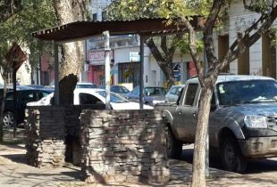 Desde la parada de Plaza Belgrano partirán las camionetas Sprinter de la empresa "El Ruso"