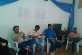 Autoridades del CM junto a gremios