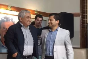 Cecilio Salazar junto a su hijo y primer Concejal electo, Ramón Salazar. Foto: Visión Regional