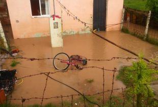 El Bajo Cementerio bajo el agua, el pasado miércoles