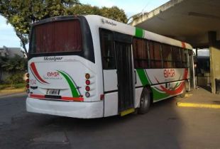 Los colectivos de Vercelli no funcionarán hasta la medianoche. Foto archivo Visión Regional