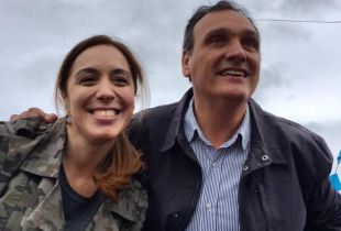 Vidal junto al Intendente Javier Olaeta. Foto: Arrecifes Noticias